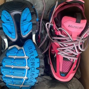 Picture of bottom and side